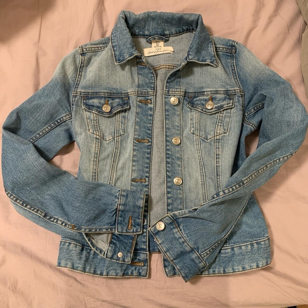 h&m label of graded goods (l.o.g.g.) denim, medium, light wash jean jacket!!